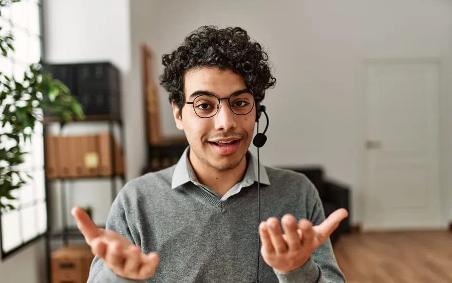 OMAR HADDAD trong một cuộc họp ConferX